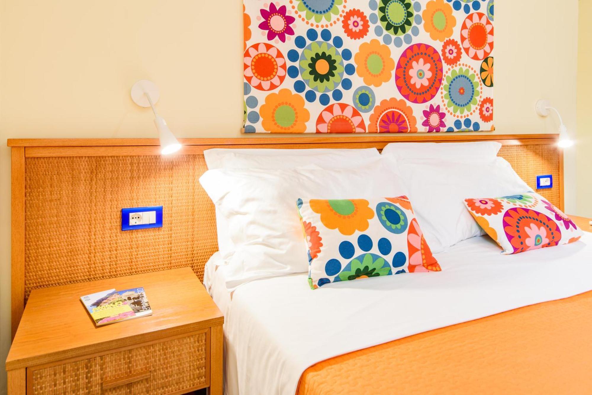 Sharon House Hotel